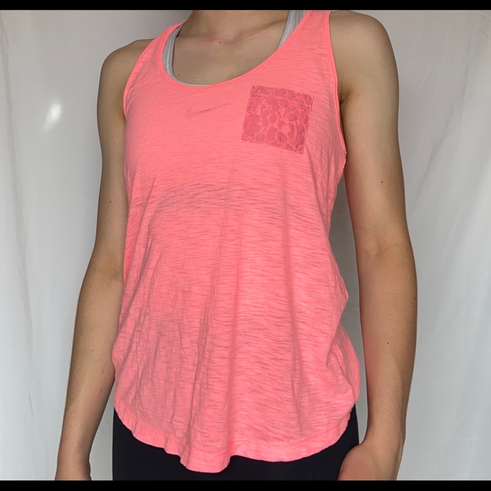 pink tank top
